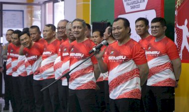 Peringati-Hari-Olahraga-Nasional,-Polda-Jatim-Gelar-Badminton-Kapolda-Cup-2023